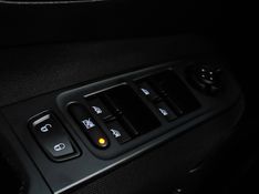 JEEP RENEGADE 1.8 16V FLEX SPORT 4P MANUAL 2016/2016 BETIOLO NOVOS E SEMINOVOS LAJEADO / Carros no Vale