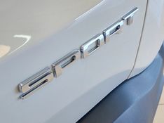 JEEP RENEGADE 1.8 16V FLEX SPORT 4P MANUAL 2016/2016 BETIOLO NOVOS E SEMINOVOS LAJEADO / Carros no Vale