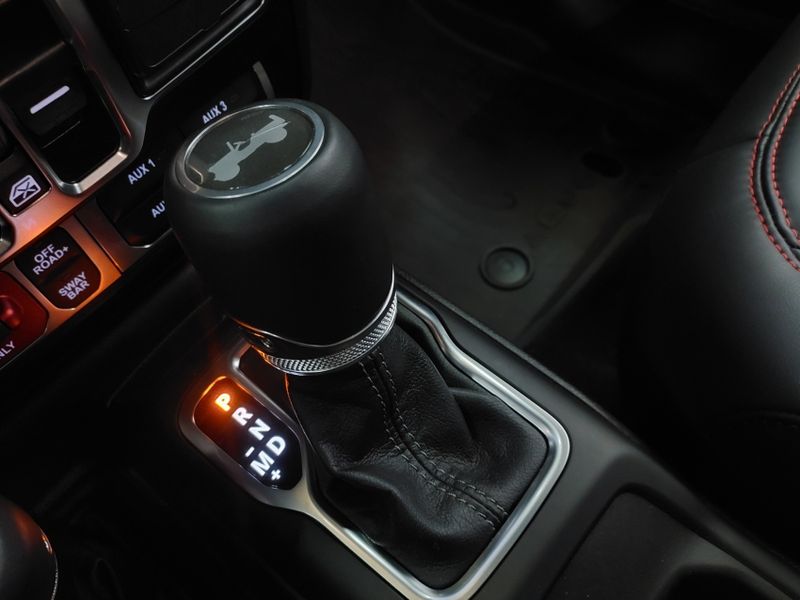 JEEP WRANGLER 2.0 TURBO GASOLINA RUBICON 4P 4X4 AT8 2025/2025 BETIOLO NOVOS E SEMINOVOS LAJEADO / Carros no Vale