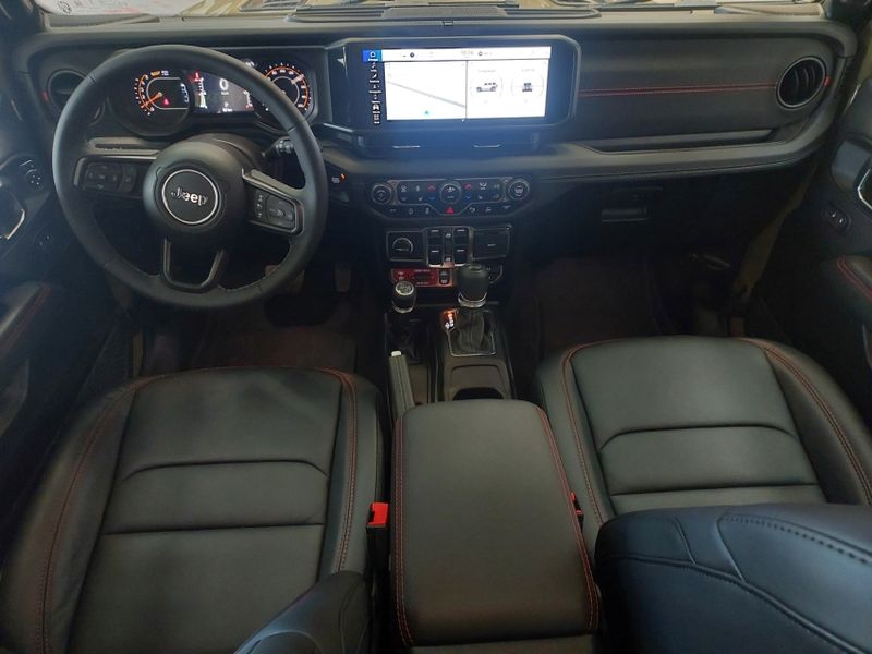 JEEP WRANGLER 2.0 TURBO GASOLINA RUBICON 4P 4X4 AT8 2025/2025 BETIOLO NOVOS E SEMINOVOS LAJEADO / Carros no Vale