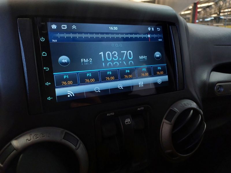 JEEP WRANGLER 3.6 SPORT 4X4 V6 12V GASOLINA 2P AUTOMÁTICO 2015/2015 BETIOLO NOVOS E SEMINOVOS LAJEADO / Carros no Vale JEEP WRANGLER 3.6 SPORT 4X4 V6 12V GASOLINA 2P AUTOMÁTICO 2015/2015 BETIOLO NOVOS E SEMINOVOS LAJEADO / Carros no Vale