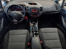 KIA CERATO 1.6 SX 16V FLEX 4P AUTOMÁTICO 2018/2019 BETIOLO NOVOS E SEMINOVOS LAJEADO / Carros no Vale