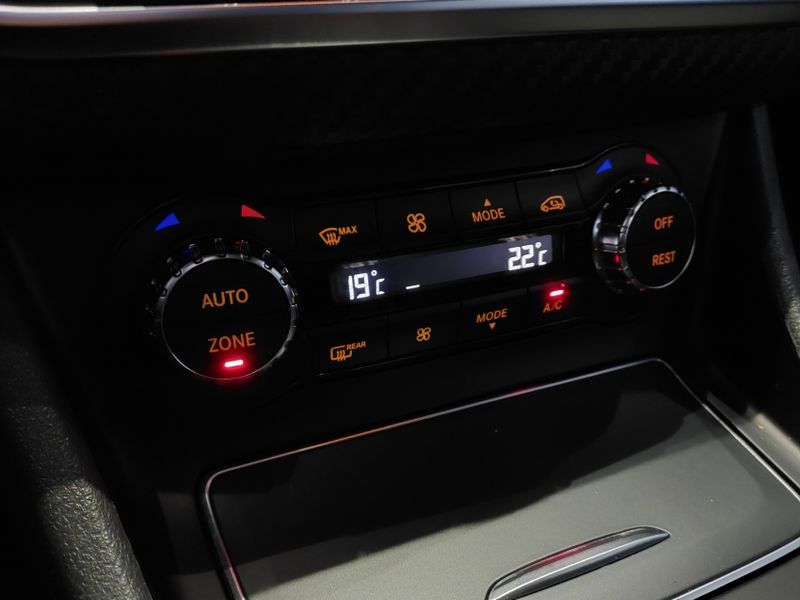 Mercedes-Benz A 250 2.0 SPORT TURBO GASOLINA 4P AUTOMATIZADO 2015/2016 BETIOLO NOVOS E SEMINOVOS LAJEADO / Carros no Vale Mercedes-Benz A 250 2.0 SPORT TURBO GASOLINA 4P AUTOMATIZADO 2015/2016 BETIOLO NOVOS E SEMINOVOS LAJEADO / Carros no Vale