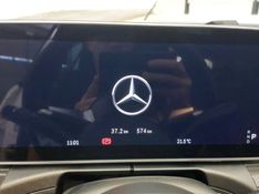 Mercedes-Benz C 300 2.0 EQ BOOST HÍBRIDO AMG LINE 9G-TRONIC 2024/2025 BETIOLO NOVOS E SEMINOVOS LAJEADO / Carros no Vale