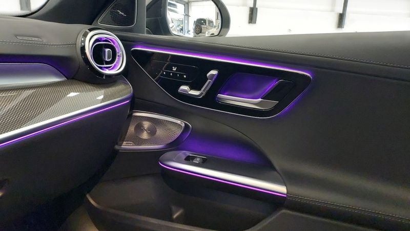 Mercedes-Benz C 300 2.0 EQ BOOST HÍBRIDO AMG LINE 9G-TRONIC 2024/2025 BETIOLO NOVOS E SEMINOVOS LAJEADO / Carros no Vale