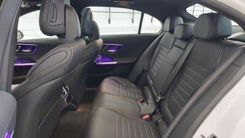 Mercedes-Benz C 300 2.0 EQ BOOST HÍBRIDO AMG LINE 9G-TRONIC 2024/2025 BETIOLO NOVOS E SEMINOVOS LAJEADO / Carros no Vale