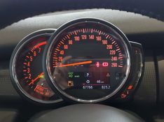 Mini COOPER 1.5 12V TWINPOWER GASOLINA 4P STEPTRONIC 2018/2019 BETIOLO NOVOS E SEMINOVOS LAJEADO / Carros no Vale