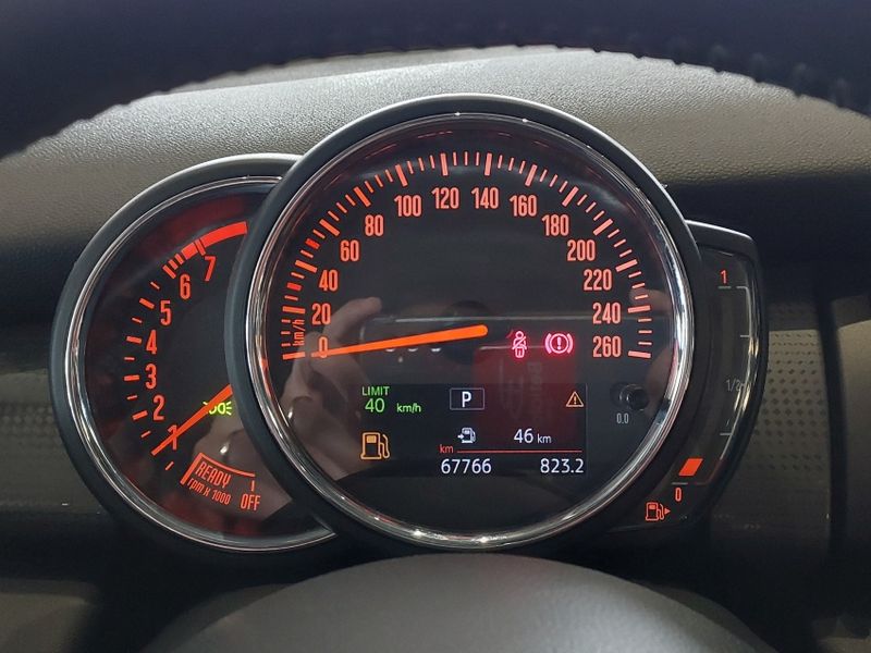 Mini COOPER 1.5 12V TWINPOWER GASOLINA 4P STEPTRONIC 2018/2019 BETIOLO NOVOS E SEMINOVOS LAJEADO / Carros no Vale