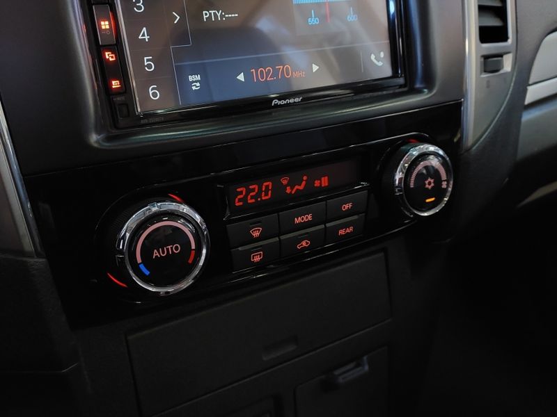 Mitsubishi PAJERO FULL 3.2 HPE 4X4 16V TURBO INTERCOOLER DIESEL 4P AUTOMÁTICO 2015/2016 BETIOLO NOVOS E SEMINOVOS LAJEADO / Carros no Vale Mitsubishi PAJERO FULL 3.2 HPE 4X4 16V TURBO INTERCOOLER DIESEL 4P AUTOMÁTICO 2015/2016 BETIOLO NOVOS E SEMINOVOS LAJEADO / Carros no Vale