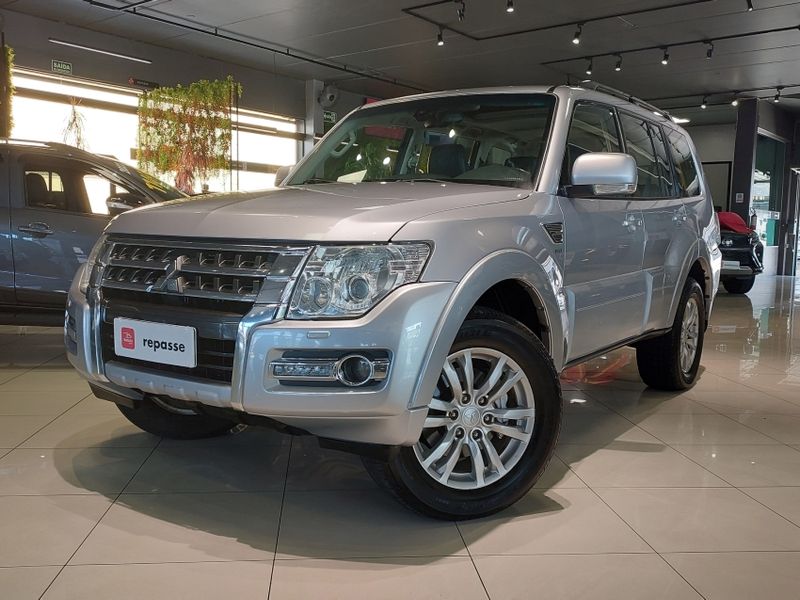 Mitsubishi PAJERO FULL 3.2 HPE 4X4 16V TURBO INTERCOOLER DIESEL 4P AUTOMÁTICO 2015/2016 BETIOLO NOVOS E SEMINOVOS LAJEADO / Carros no Vale Mitsubishi PAJERO FULL 3.2 HPE 4X4 16V TURBO INTERCOOLER DIESEL 4P AUTOMÁTICO 2015/2016 BETIOLO NOVOS E SEMINOVOS LAJEADO / Carros no Vale