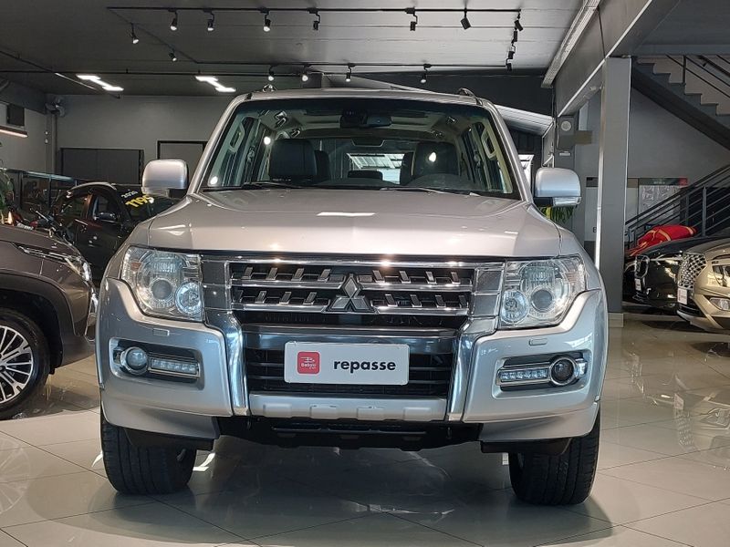 Mitsubishi PAJERO FULL 3.2 HPE 4X4 16V TURBO INTERCOOLER DIESEL 4P AUTOMÁTICO 2015/2016 BETIOLO NOVOS E SEMINOVOS LAJEADO / Carros no Vale Mitsubishi PAJERO FULL 3.2 HPE 4X4 16V TURBO INTERCOOLER DIESEL 4P AUTOMÁTICO 2015/2016 BETIOLO NOVOS E SEMINOVOS LAJEADO / Carros no Vale