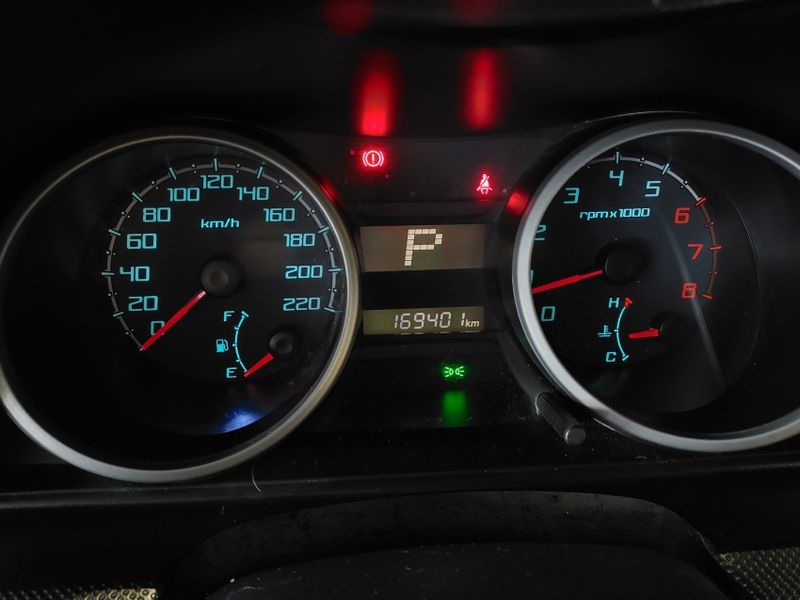 Mitsubishi PAJERO TR4 2.0 4X2 16V 140CV FLEX 4P AUTOMÁTICO 2012/2013 BETIOLO NOVOS E SEMINOVOS LAJEADO / Carros no Vale Mitsubishi PAJERO TR4 2.0 4X2 16V 140CV FLEX 4P AUTOMÁTICO 2012/2013 BETIOLO NOVOS E SEMINOVOS LAJEADO / Carros no Vale