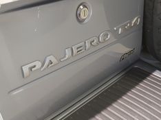 Mitsubishi PAJERO TR4 2.0 4X2 16V 140CV FLEX 4P AUTOMÁTICO 2012/2013 BETIOLO NOVOS E SEMINOVOS LAJEADO / Carros no Vale