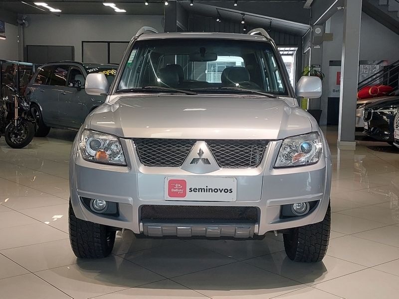 Mitsubishi PAJERO TR4 2.0 4X2 16V 140CV FLEX 4P AUTOMÁTICO 2012/2013 BETIOLO NOVOS E SEMINOVOS LAJEADO / Carros no Vale Mitsubishi PAJERO TR4 2.0 4X2 16V 140CV FLEX 4P AUTOMÁTICO 2012/2013 BETIOLO NOVOS E SEMINOVOS LAJEADO / Carros no Vale