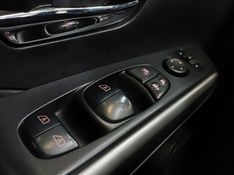 Nissan KICKS 1.6 16V FLEXSTART SL 4P XTRONIC 2016/2017 BETIOLO NOVOS E SEMINOVOS LAJEADO / Carros no Vale