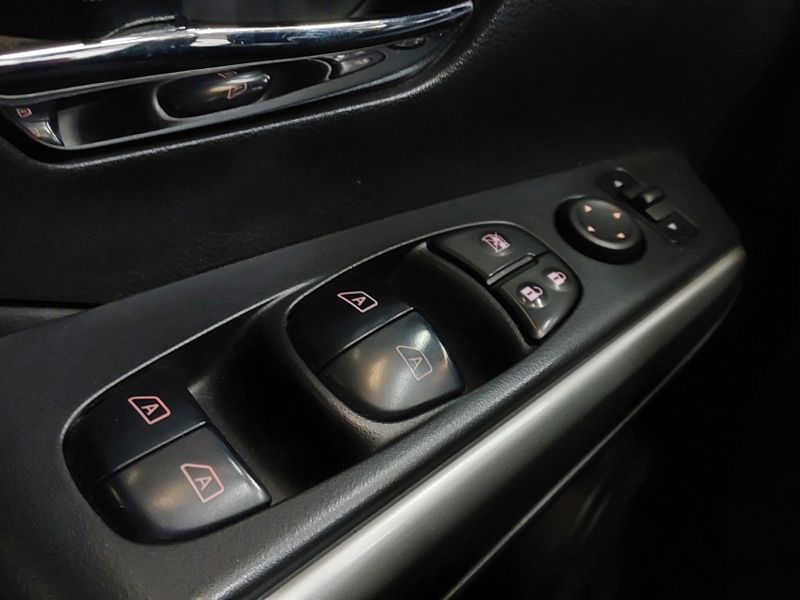 Nissan KICKS 1.6 16V FLEXSTART SL 4P XTRONIC 2016/2017 BETIOLO NOVOS E SEMINOVOS LAJEADO / Carros no Vale Nissan KICKS 1.6 16V FLEXSTART SL 4P XTRONIC 2016/2017 BETIOLO NOVOS E SEMINOVOS LAJEADO / Carros no Vale