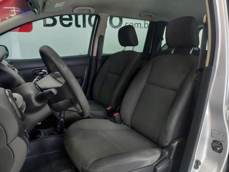 Nissan LIVINA 1.6 16V FLEX 4P MANUAL 2012/2012 BETIOLO NOVOS E SEMINOVOS LAJEADO / Carros no Vale