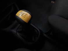 Nissan LIVINA 1.6 16V FLEX 4P MANUAL 2012/2012 BETIOLO NOVOS E SEMINOVOS LAJEADO / Carros no Vale