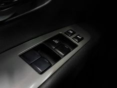 Nissan LIVINA 1.6 16V FLEX 4P MANUAL 2012/2012 BETIOLO NOVOS E SEMINOVOS LAJEADO / Carros no Vale