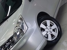 Nissan LIVINA 1.6 16V FLEX 4P MANUAL 2012/2012 BETIOLO NOVOS E SEMINOVOS LAJEADO / Carros no Vale