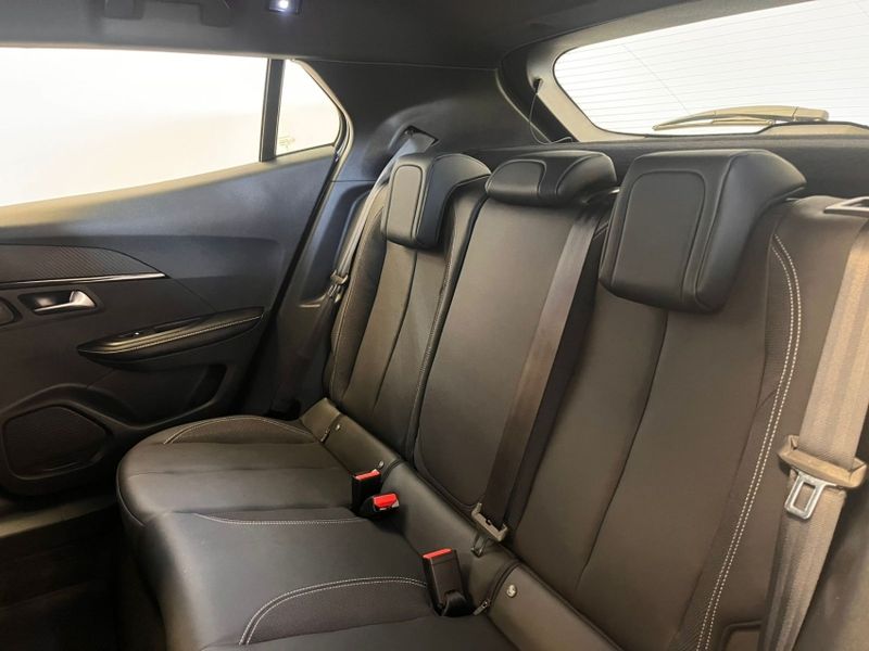 Peugeot 2008 1.0 TURBO 200 FLEX ALLURE CVT 2024/2025 BETIOLO NOVOS E SEMINOVOS LAJEADO / Carros no Vale