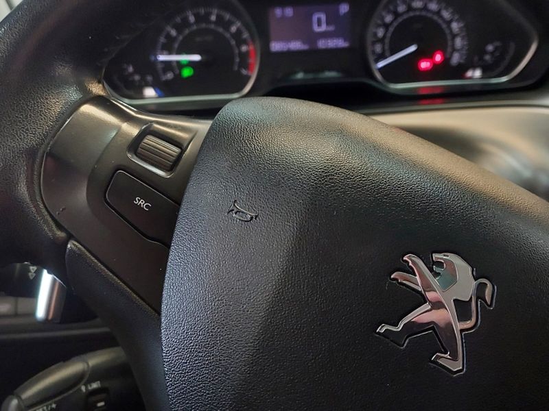 Peugeot 2008 1.6 16V FLEX GRIFFE 4P AUTOMÁTICO 2015/2016 BETIOLO NOVOS E SEMINOVOS LAJEADO / Carros no Vale