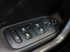 Peugeot 2008 1.6 16V FLEX GRIFFE 4P AUTOMÁTICO 2015/2016 BETIOLO NOVOS E SEMINOVOS LAJEADO / Carros no Vale