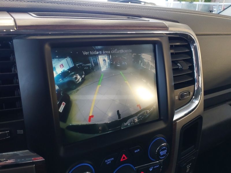 Ram 2500 6.7 LARAMIE 4X4 CD I6 TURBO DIESEL 4P AUTOMÁTICO 2015/2016 BETIOLO NOVOS E SEMINOVOS LAJEADO / Carros no Vale