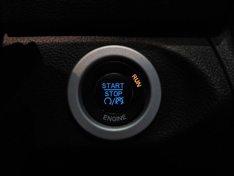 Ram 2500 6.7 LARAMIE 4X4 CD I6 TURBO DIESEL 4P AUTOMÁTICO 2015/2016 BETIOLO NOVOS E SEMINOVOS LAJEADO / Carros no Vale