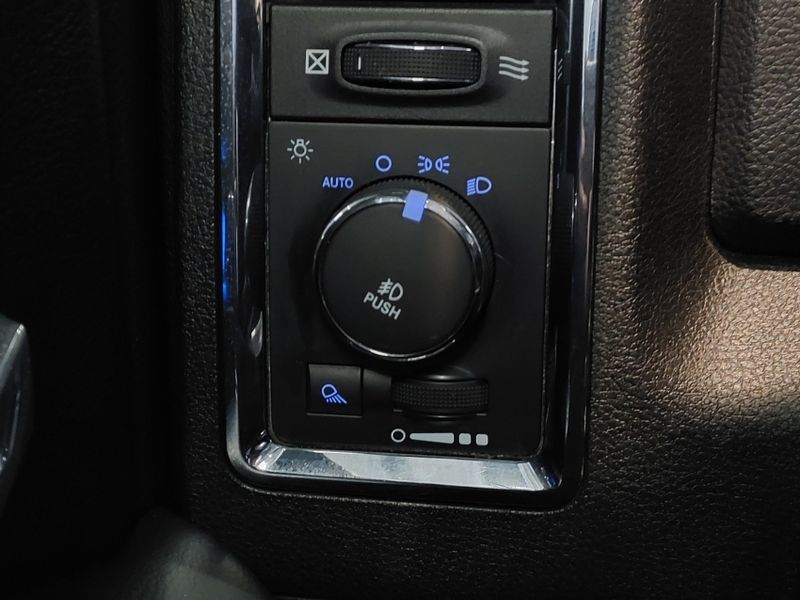 Ram 2500 6.7 LARAMIE 4X4 CD I6 TURBO DIESEL 4P AUTOMÁTICO 2015/2016 BETIOLO NOVOS E SEMINOVOS LAJEADO / Carros no Vale