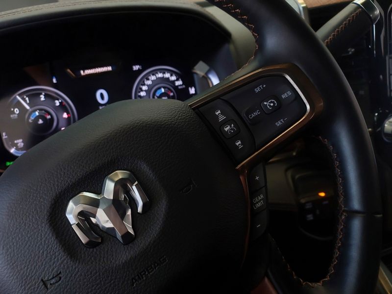 Ram 3500 6.7 I6 TURBO DIESEL LIMITED LONGHORN CD 4X4 AUTOMÁTICO 2024/2024 BETIOLO NOVOS E SEMINOVOS LAJEADO / Carros no Vale Ram 3500 6.7 I6 TURBO DIESEL LIMITED LONGHORN CD 4X4 AUTOMÁTICO 2024/2024 BETIOLO NOVOS E SEMINOVOS LAJEADO / Carros no Vale