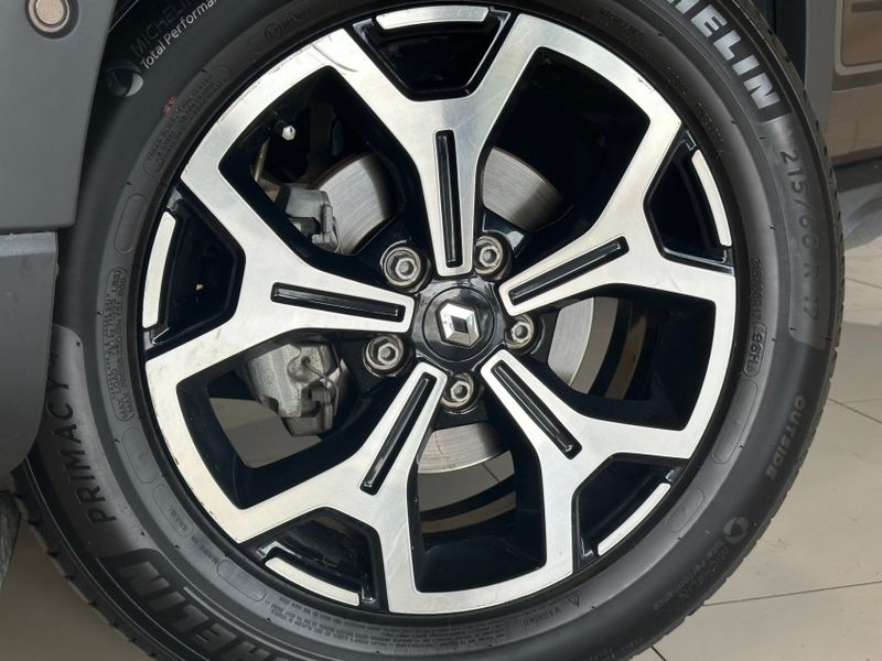 Renault DUSTER 1.3 TCE FLEX ICONIC X-TRONIC 2023/2024 BETIOLO NOVOS E SEMINOVOS LAJEADO / Carros no Vale