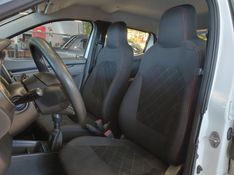 Renault KWID 1.0 12V SCE FLEX ZEN MANUAL 2021/2022 BETIOLO NOVOS E SEMINOVOS LAJEADO / Carros no Vale