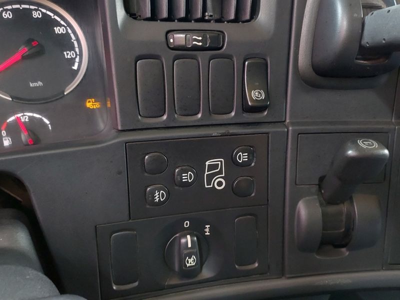 Scania R 440 A 4X2 2013/2014 BETIOLO NOVOS E SEMINOVOS LAJEADO / Carros no Vale