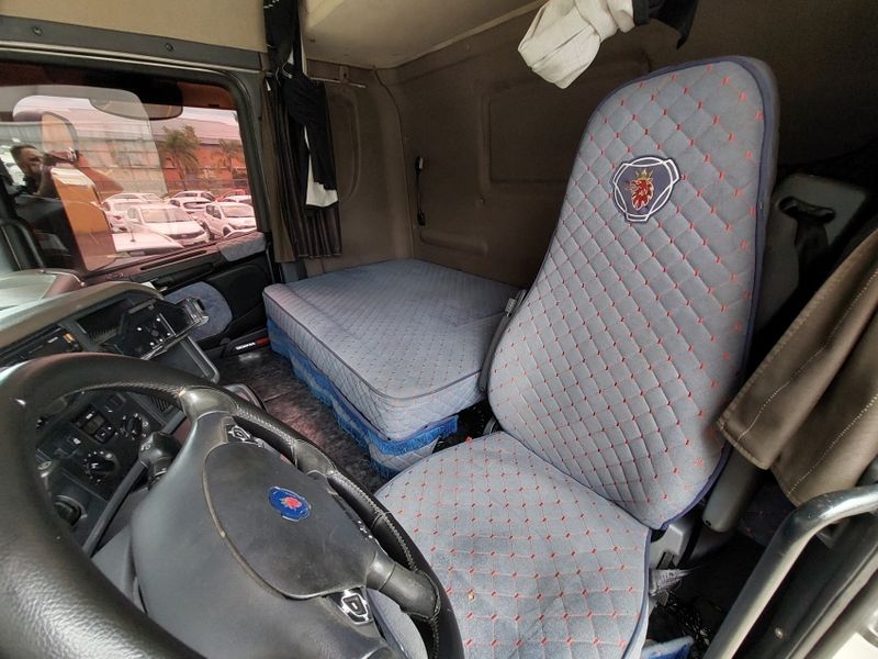 Scania R 440 A 4X2 2013/2014 BETIOLO NOVOS E SEMINOVOS LAJEADO / Carros no Vale