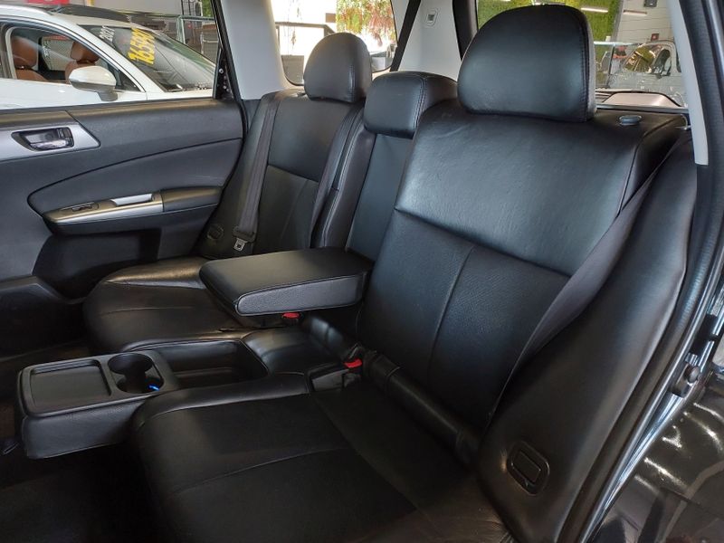 Subaru FORESTER 2.0 LX 4X4 16V GASOLINA 4P AUTOMÁTICO 2011/2011 BETIOLO NOVOS E SEMINOVOS LAJEADO / Carros no Vale