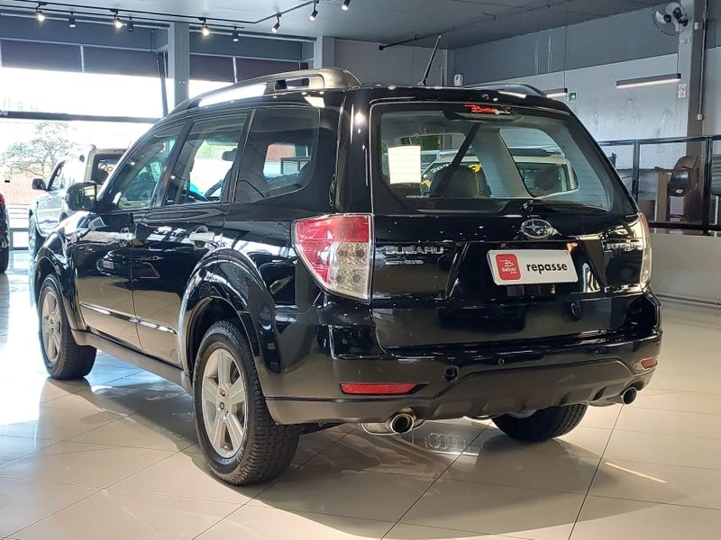 Subaru FORESTER 2.0 LX 4X4 16V GASOLINA 4P AUTOMÁTICO 2011/2011 BETIOLO NOVOS E SEMINOVOS LAJEADO / Carros no Vale
