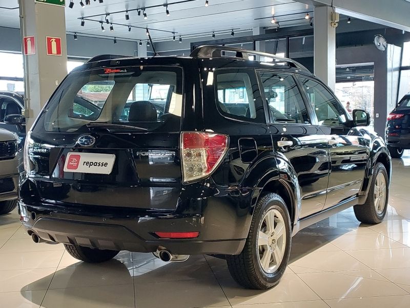 Subaru FORESTER 2.0 LX 4X4 16V GASOLINA 4P AUTOMÁTICO 2011/2011 BETIOLO NOVOS E SEMINOVOS LAJEADO / Carros no Vale