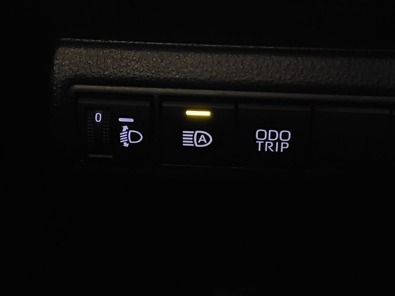 Toyota COROLLA 2.0 VVT-IE FLEX XEI DIRECT SHIFT 2024/2024 BETIOLO NOVOS E SEMINOVOS LAJEADO / Carros no Vale