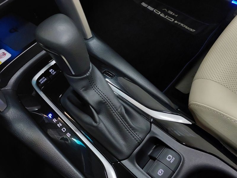 Toyota COROLLA CROSS 1.8 VVT-I HYBRID FLEX XRX CVT 2024/2025 BETIOLO NOVOS E SEMINOVOS LAJEADO / Carros no Vale