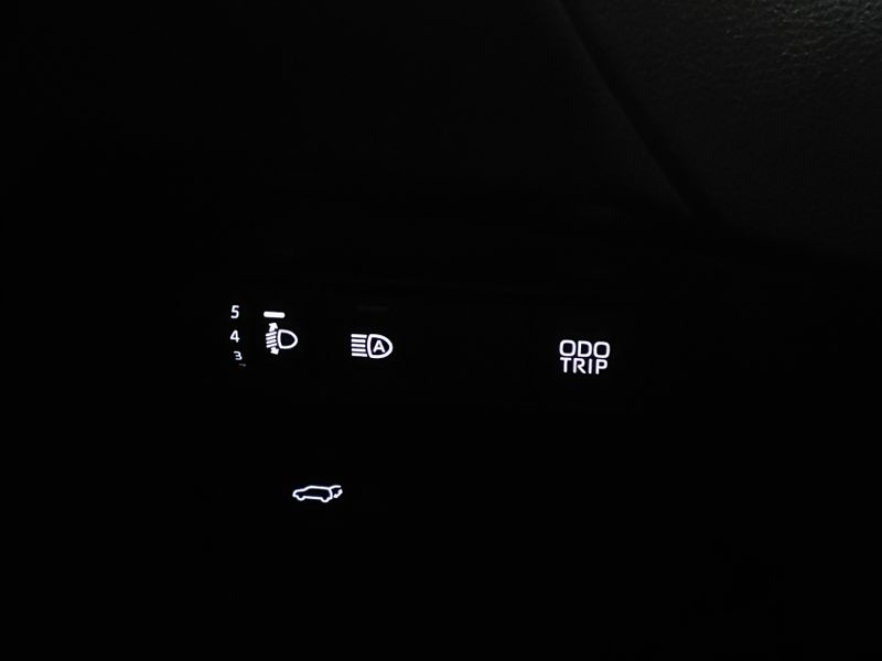 Toyota COROLLA CROSS 1.8 VVT-I HYBRID FLEX XRX CVT 2024/2025 BETIOLO NOVOS E SEMINOVOS LAJEADO / Carros no Vale