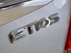 Toyota ETIOS 1.5 XLS SEDAN 16V FLEX 4P AUTOMÁTICO 2017/2018 BETIOLO NOVOS E SEMINOVOS LAJEADO / Carros no Vale