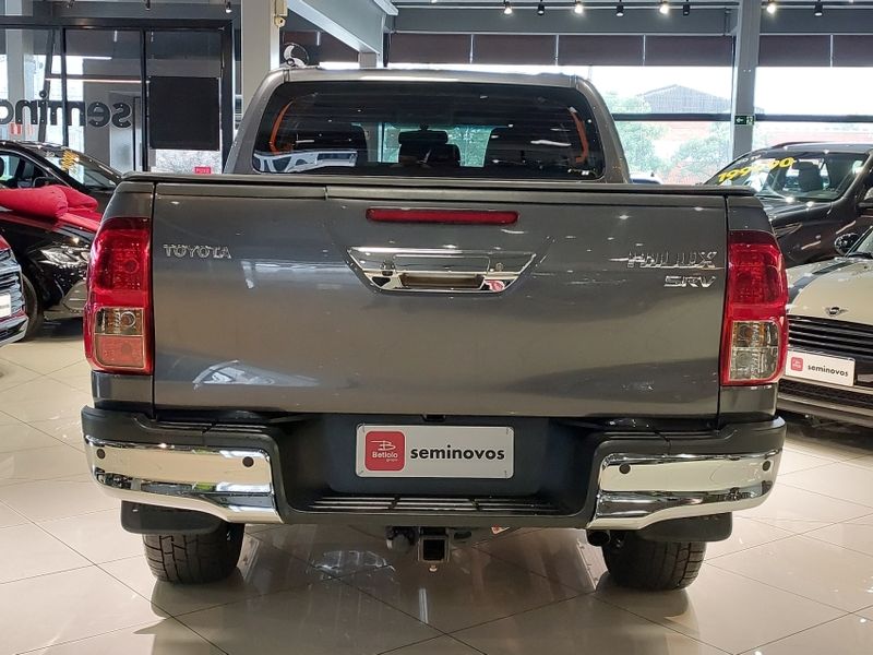 Toyota HILUX 2.8 D-4D TURBO DIESEL CD SRV 4X4 AUTOMÁTICO 2021/2021 BETIOLO NOVOS E SEMINOVOS LAJEADO / Carros no Vale