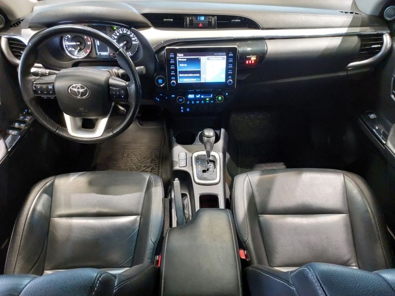Toyota HILUX 2.8 D-4D TURBO DIESEL CD SRV 4X4 AUTOMÁTICO 2021/2021 BETIOLO NOVOS E SEMINOVOS LAJEADO / Carros no Vale