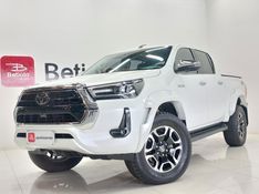 Toyota HILUX 2.8 D-4D TURBO DIESEL CD SRX PLUS 4X4 AUTOMÁTICO 2024/2024 BETIOLO NOVOS E SEMINOVOS LAJEADO / Carros no Vale