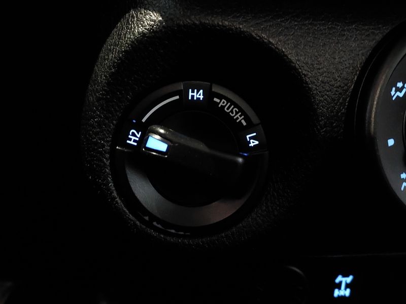 Toyota HILUX 2.8 SR 4X4 CD 16V DIESEL 4P AUTOMÁTICO 2016/2016 BETIOLO NOVOS E SEMINOVOS LAJEADO / Carros no Vale Toyota HILUX 2.8 SR 4X4 CD 16V DIESEL 4P AUTOMÁTICO 2016/2016 BETIOLO NOVOS E SEMINOVOS LAJEADO / Carros no Vale