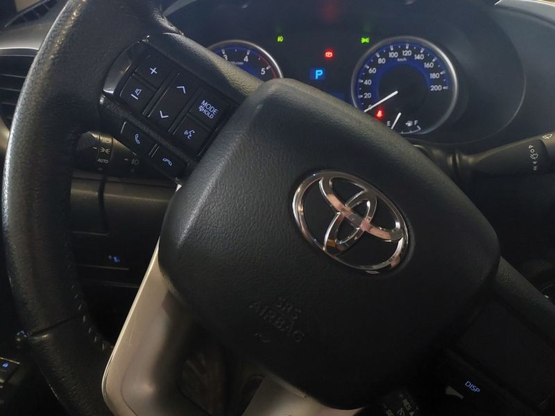 Toyota HILUX 2.8 SR 4X4 CD 16V DIESEL 4P AUTOMÁTICO 2016/2016 BETIOLO NOVOS E SEMINOVOS LAJEADO / Carros no Vale Toyota HILUX 2.8 SR 4X4 CD 16V DIESEL 4P AUTOMÁTICO 2016/2016 BETIOLO NOVOS E SEMINOVOS LAJEADO / Carros no Vale