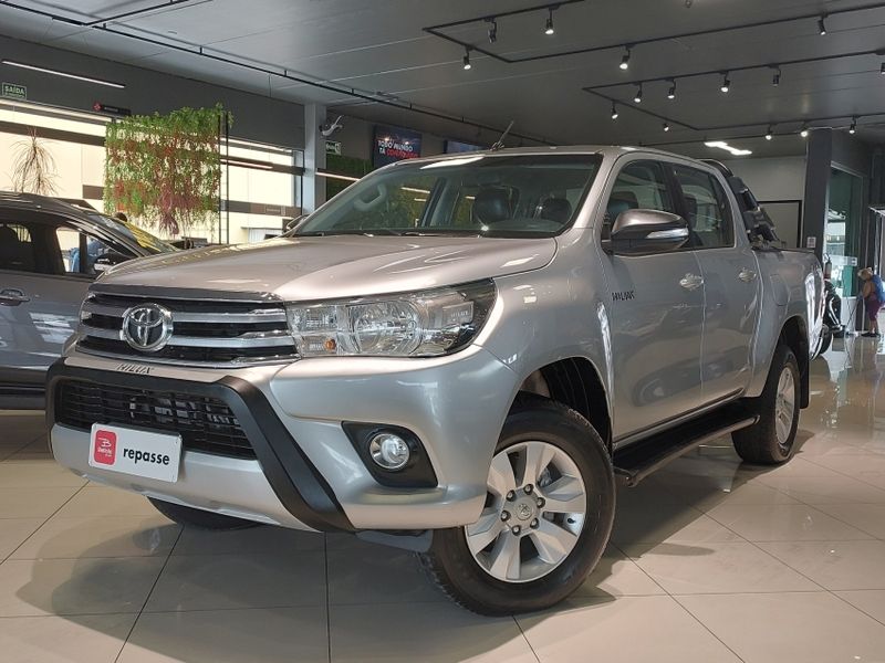 Toyota HILUX 2.8 SR 4X4 CD 16V DIESEL 4P AUTOMÁTICO 2016/2016 BETIOLO NOVOS E SEMINOVOS LAJEADO / Carros no Vale Toyota HILUX 2.8 SR 4X4 CD 16V DIESEL 4P AUTOMÁTICO 2016/2016 BETIOLO NOVOS E SEMINOVOS LAJEADO / Carros no Vale