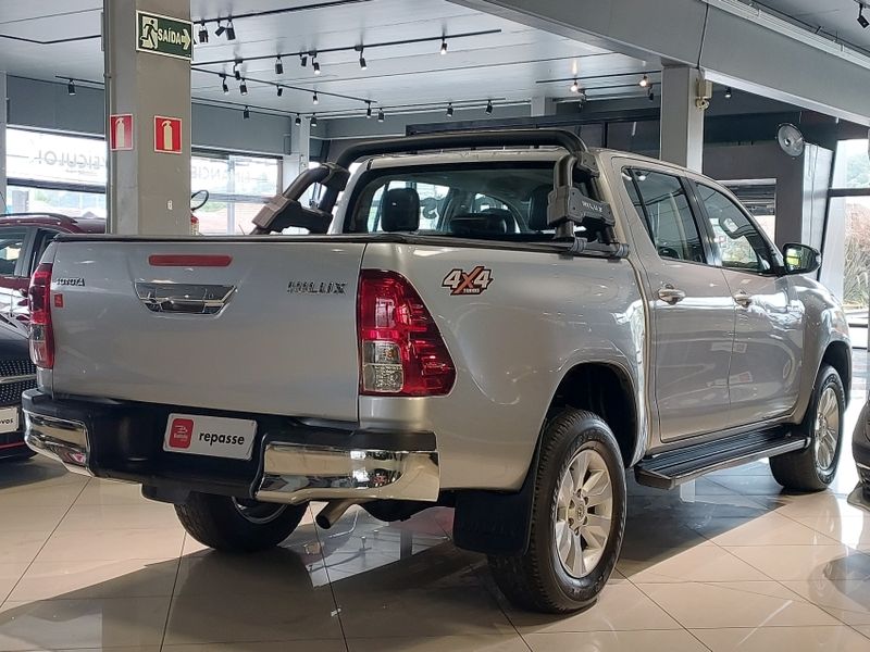 Toyota HILUX 2.8 SR 4X4 CD 16V DIESEL 4P AUTOMÁTICO 2016/2016 BETIOLO NOVOS E SEMINOVOS LAJEADO / Carros no Vale Toyota HILUX 2.8 SR 4X4 CD 16V DIESEL 4P AUTOMÁTICO 2016/2016 BETIOLO NOVOS E SEMINOVOS LAJEADO / Carros no Vale
