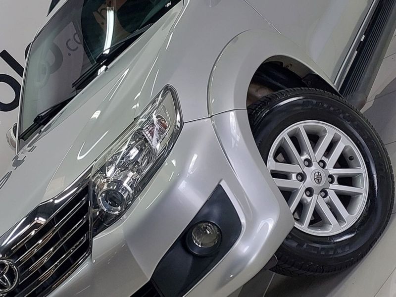 Toyota HILUX SW4 2.7 SR 4X2 16V FLEX 4P AUTOMÁTICO 2014/2014 BETIOLO NOVOS E SEMINOVOS LAJEADO / Carros no Vale Toyota HILUX SW4 2.7 SR 4X2 16V FLEX 4P AUTOMÁTICO 2014/2014 BETIOLO NOVOS E SEMINOVOS LAJEADO / Carros no Vale